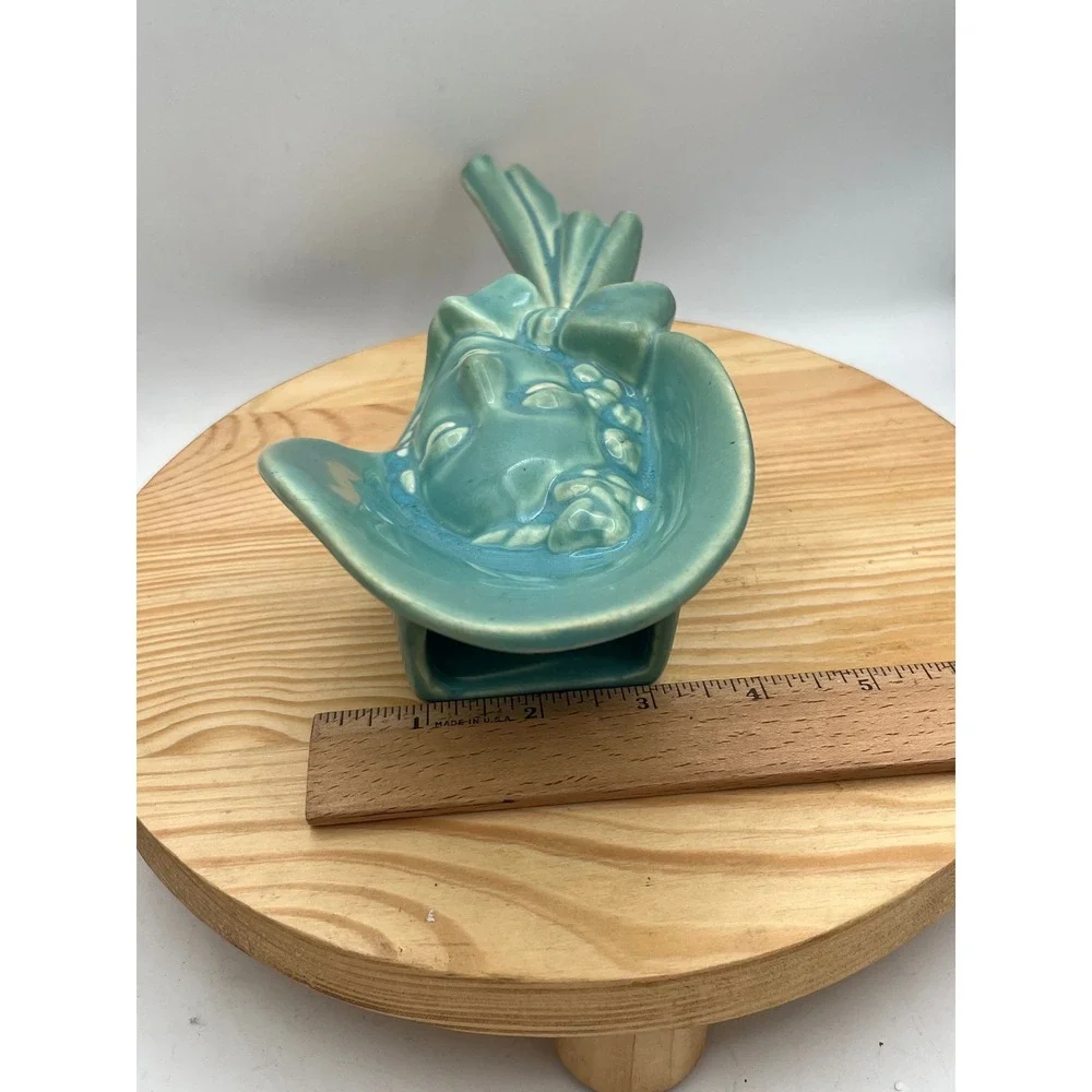 Vintage Haeger Wall Pocket Lady In Bonnet Blue 1940s Art Deco Teal